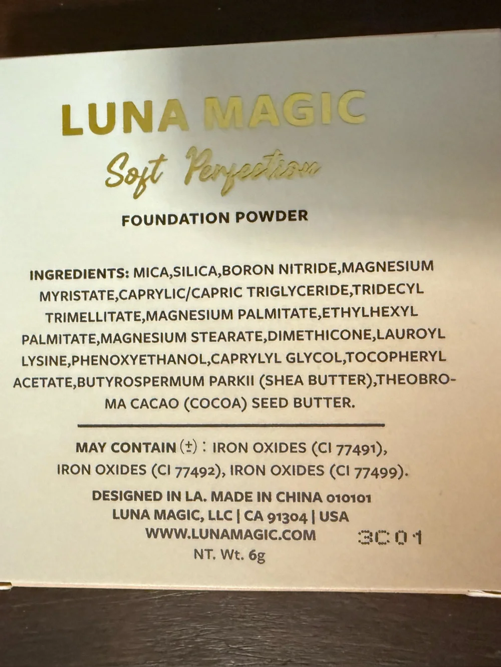 Luna Magic Soft Perfection Foundation Powder - Light